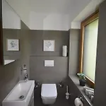 Zeit Apartment